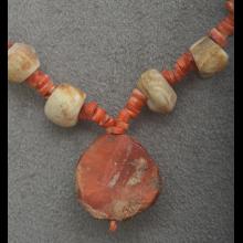 Collier de fouilles en spondyle mochica